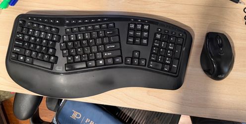 Free Adesso Ergonomic keyboard and mouse.