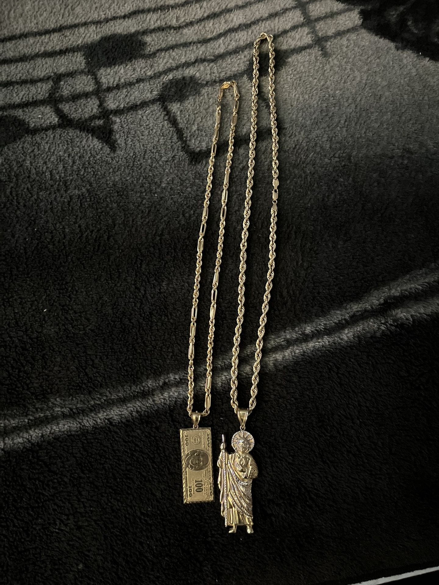 San Judas 10k Pendant With Chain, 10k 100 Bill Pendant With Chain.