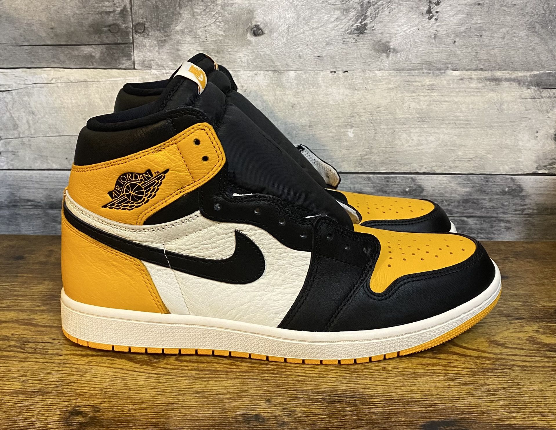 Nike Air Jordan 1 Retro High OG Shoes Mens Size 12 Taxi Yellow 555088-711 Air Jordan 1 Retro High OG Yellow Toe Taxi | 555088-711 main image 3