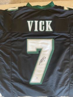 Michael Vick Signed Eagles #7 Jersey Beckett COA