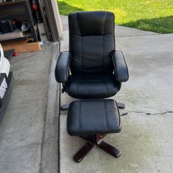 Chair With Foot Rest