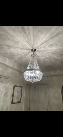 Modern Crystal Chandelier – Chrome Finish – Excellent Condition