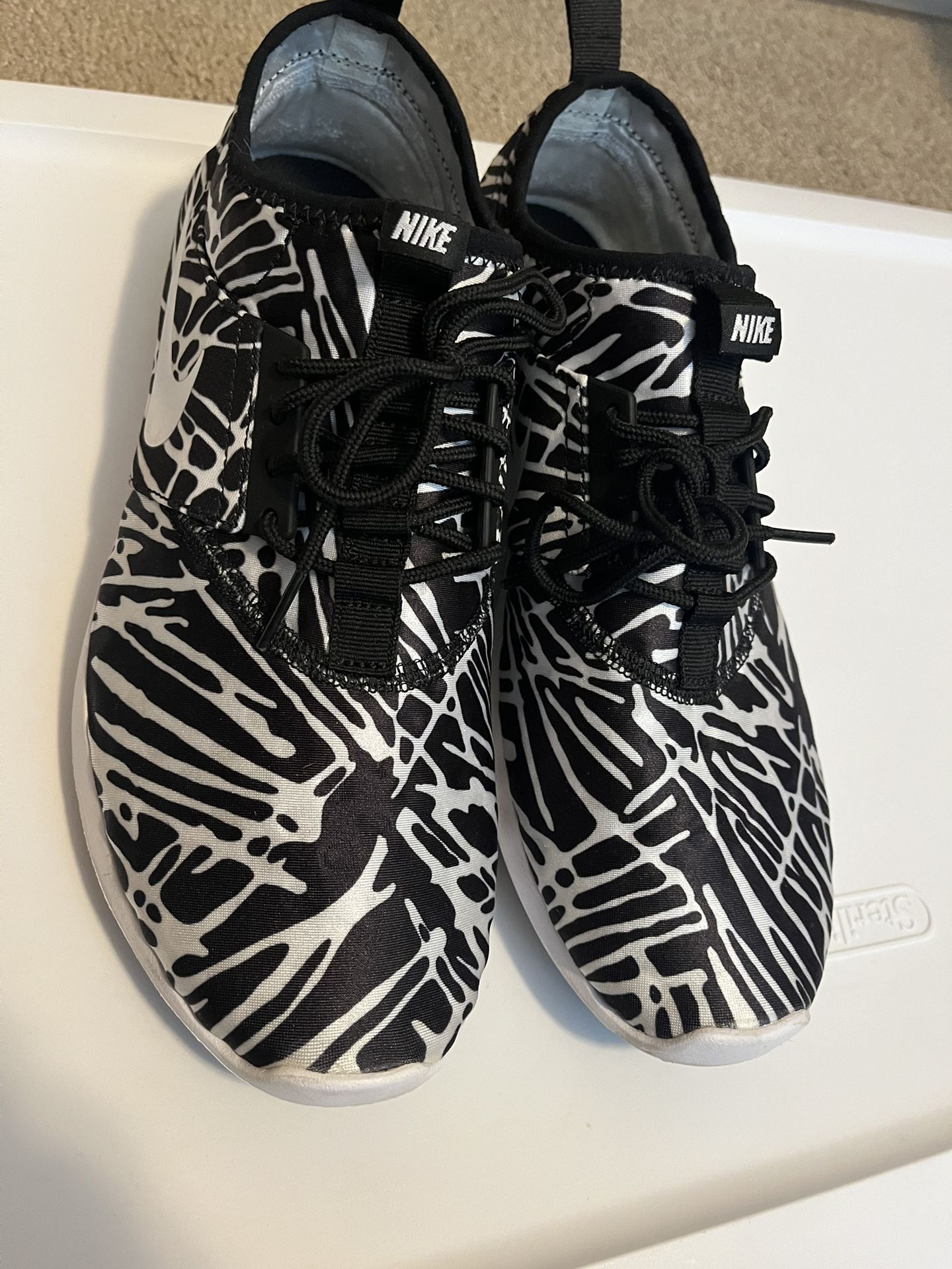 Nike WMNS NIKE JUVENATE PRINT size 11 Women’s