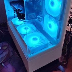 Fresh Built !!! Star wars Storm Trooper Themed 
Entry Level Gaming PC

Gaming Case: FOIFKIN (White, F1)
Motherboard: Intel B85M
CPU: Intel  Core i5 47