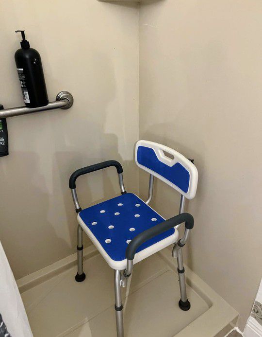 Shower Chair with Arms & Back, Adjustable Legs, Non Slip Feet, 450lb Capacity. NEW!