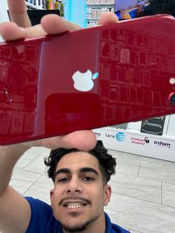 iPhone 8! 1 YEAR WARRANTY!