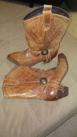 Boot barn cowboy leather boots.