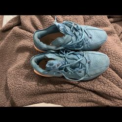 perfect Basketball Shoes Nikes Sz 10.5 