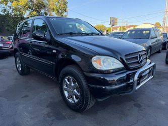 2000 Mercedes-Benz ML 430