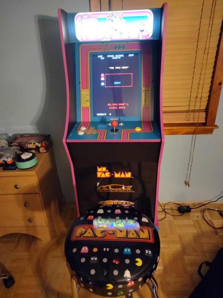 MS.PAC-MAN Arcade Game.