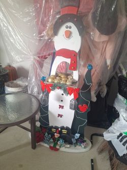 Wooden snowman decor