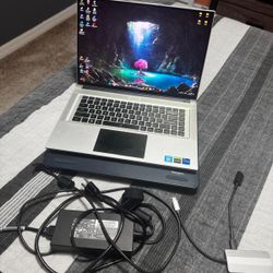 Gigabyte Aero 16 XE4