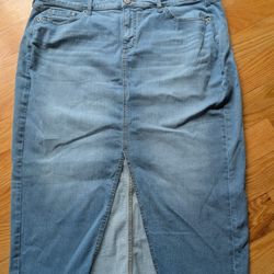 Torrid Jean Skirt - size 18 (New With Tag)