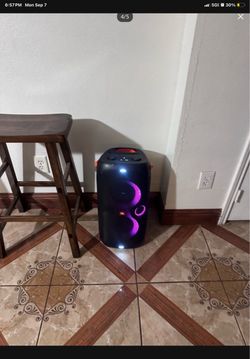 JBL PartyBox110