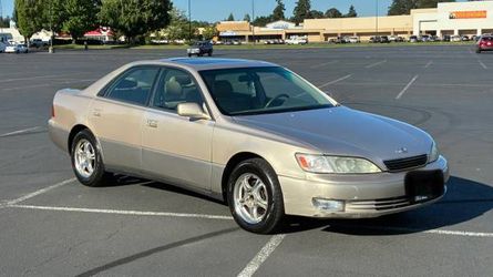Lexus ES 300 good tags 4dr auto clean title 2owners daily driver