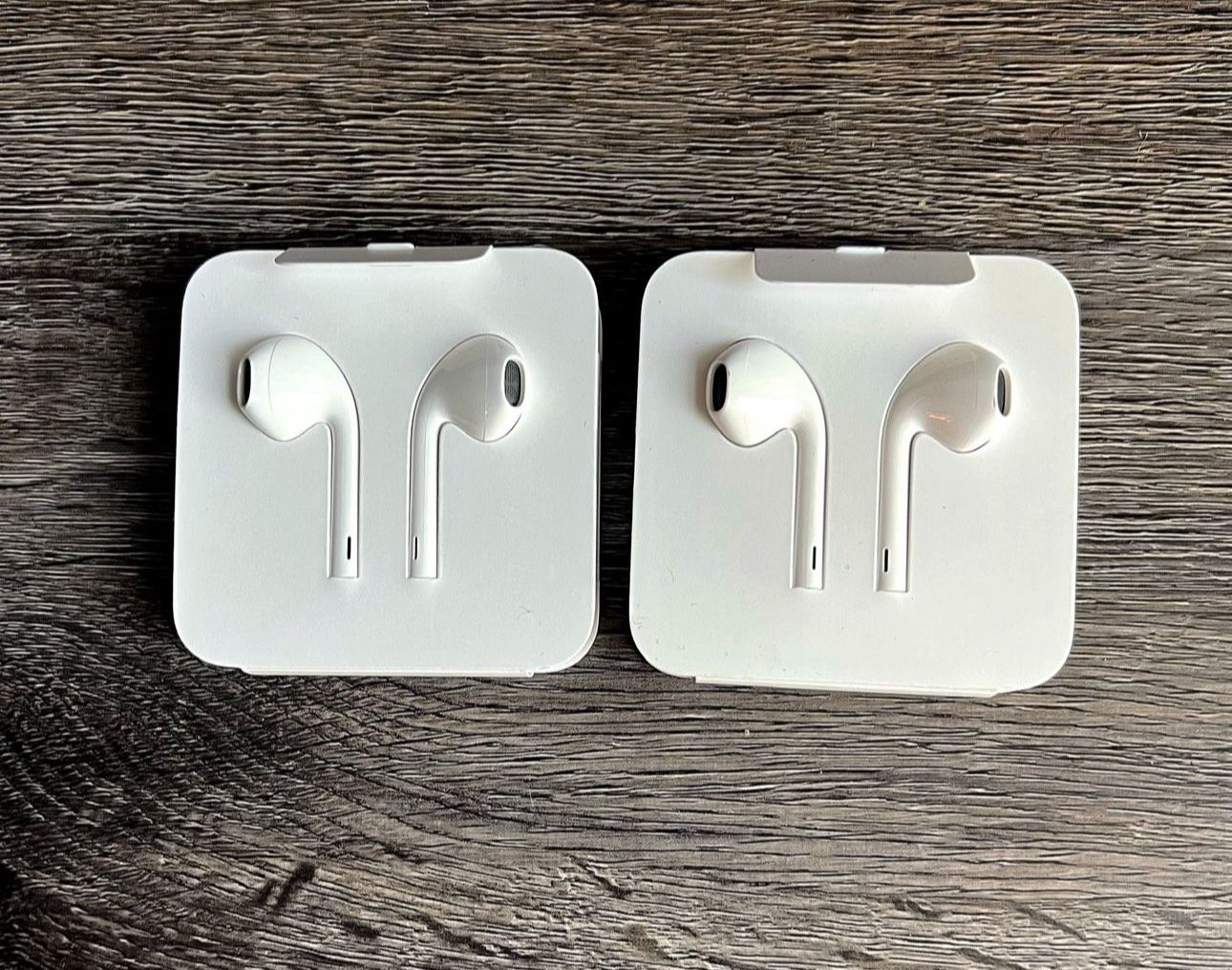 Apple earphone 