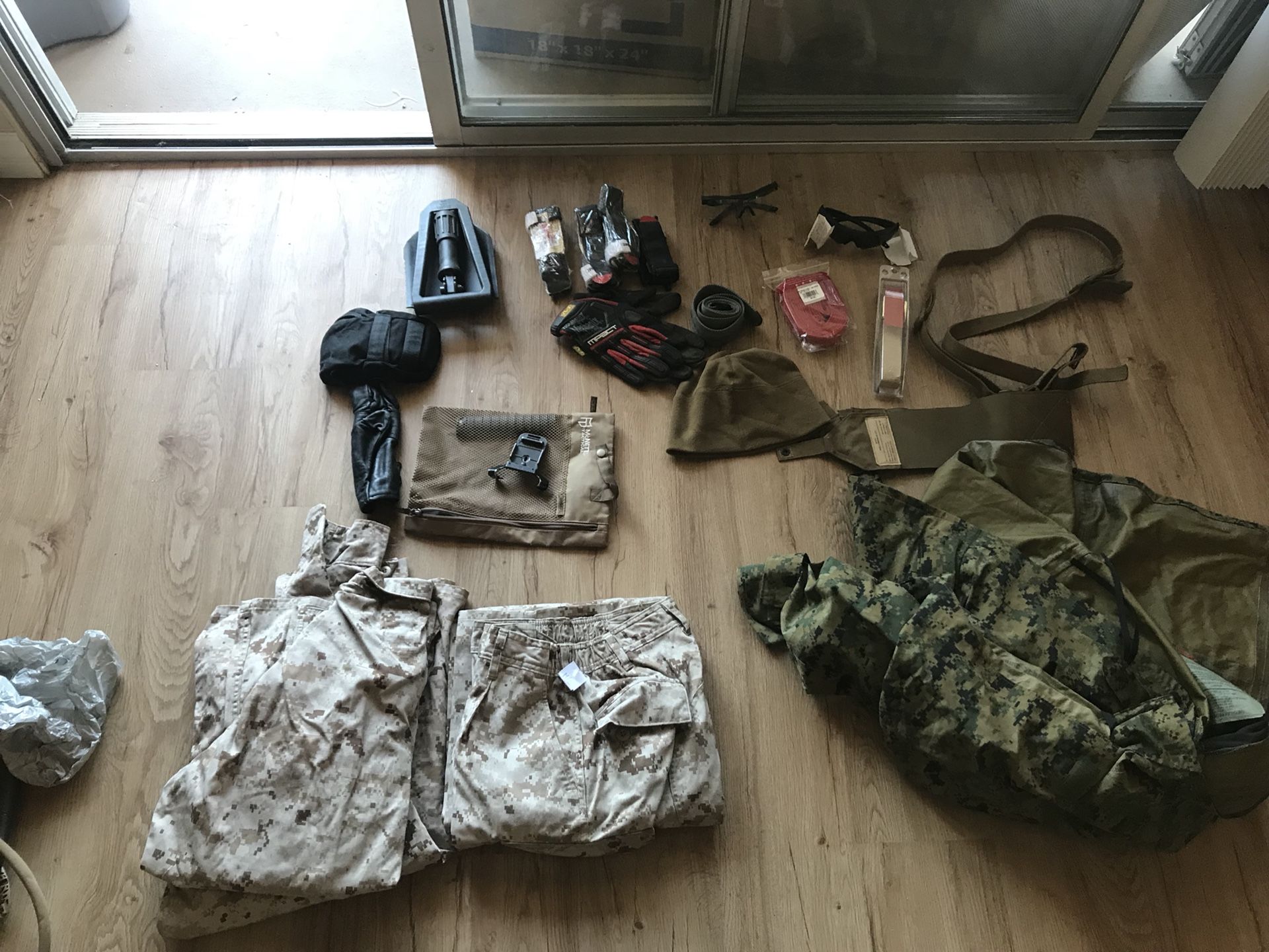 Military gear (usmc): CIF; IIF