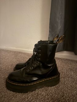 Platform doc martens