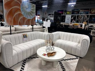 Elegant modern sofa set! $1999 🩷🔥 Easy Financing!