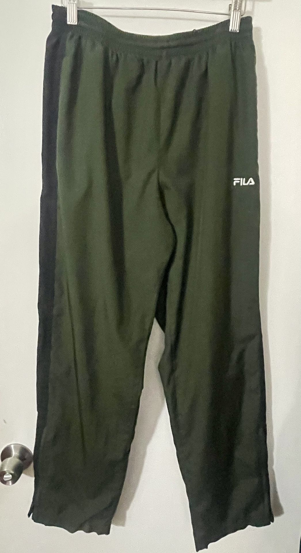 FILA Olive & Black Track Joggers – Men’s Size Medium