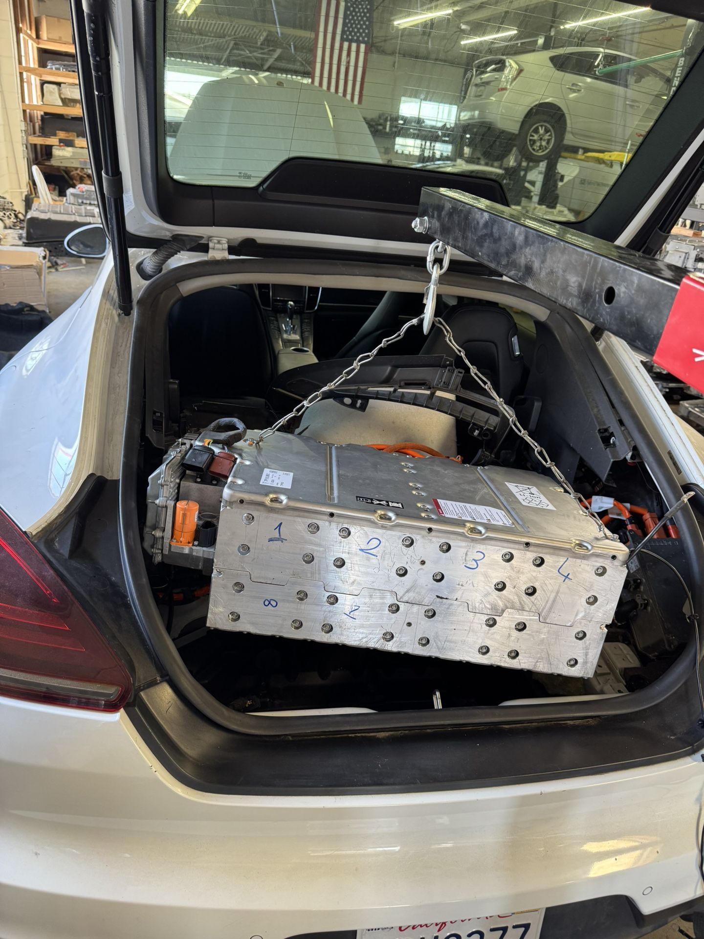 porsche Battery Swap - Panomera, plug in - Cayenne plug in - Li ion battery - oEM