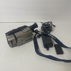 Sony Handycam CCD-TRV615 NTSC Hi8 Camcorder w/Nightshot TESTED
