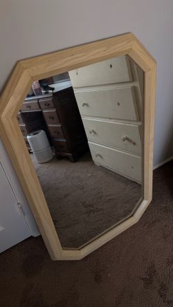 Free mirror and furniture