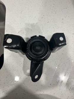 Transmission mount