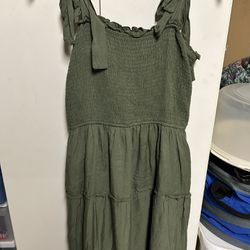 Women's Dress Size L