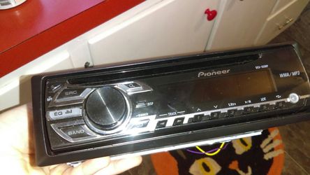 Illuminated Pioneer cd/MP3/audio radio w/Everything.See pics.