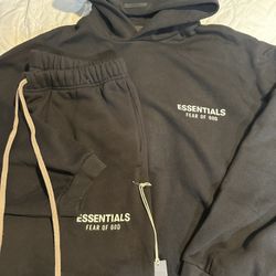 Black And White Essentials Set 