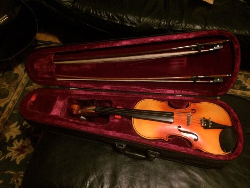 Heimer Violin-Case, 2 bows and Violin PRICE JUST LOWERED