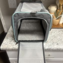 Portable Dog Crate Carrier 