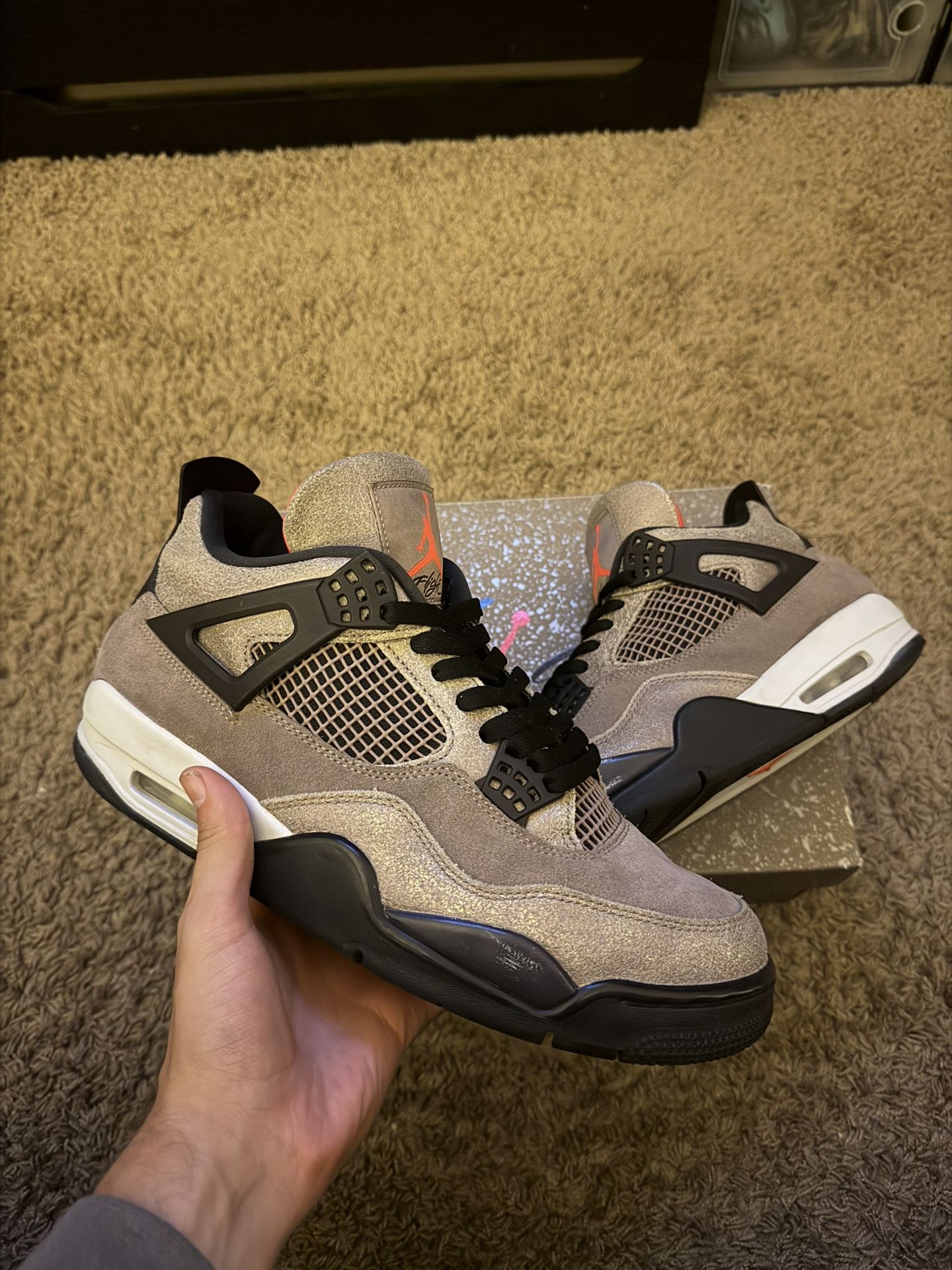 Jordan 4 Taupe Haze