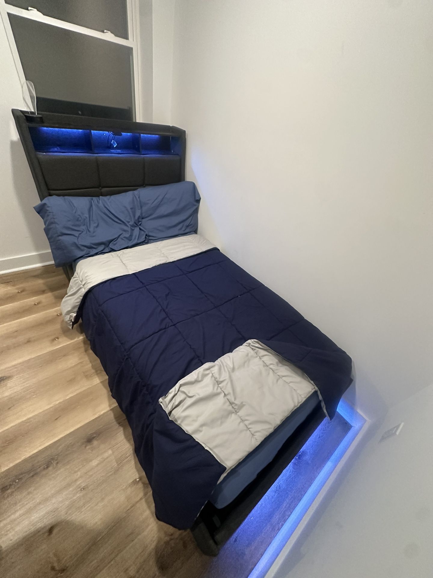 XL Twin Led Storage Bed frame and Mattress 