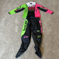 Barely Used Alpines Star Riding Gear