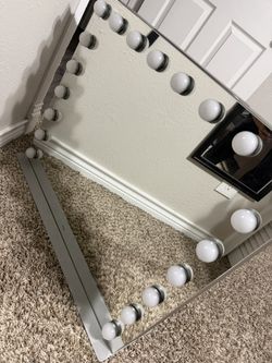 iHome Oversized Vanity Mirror