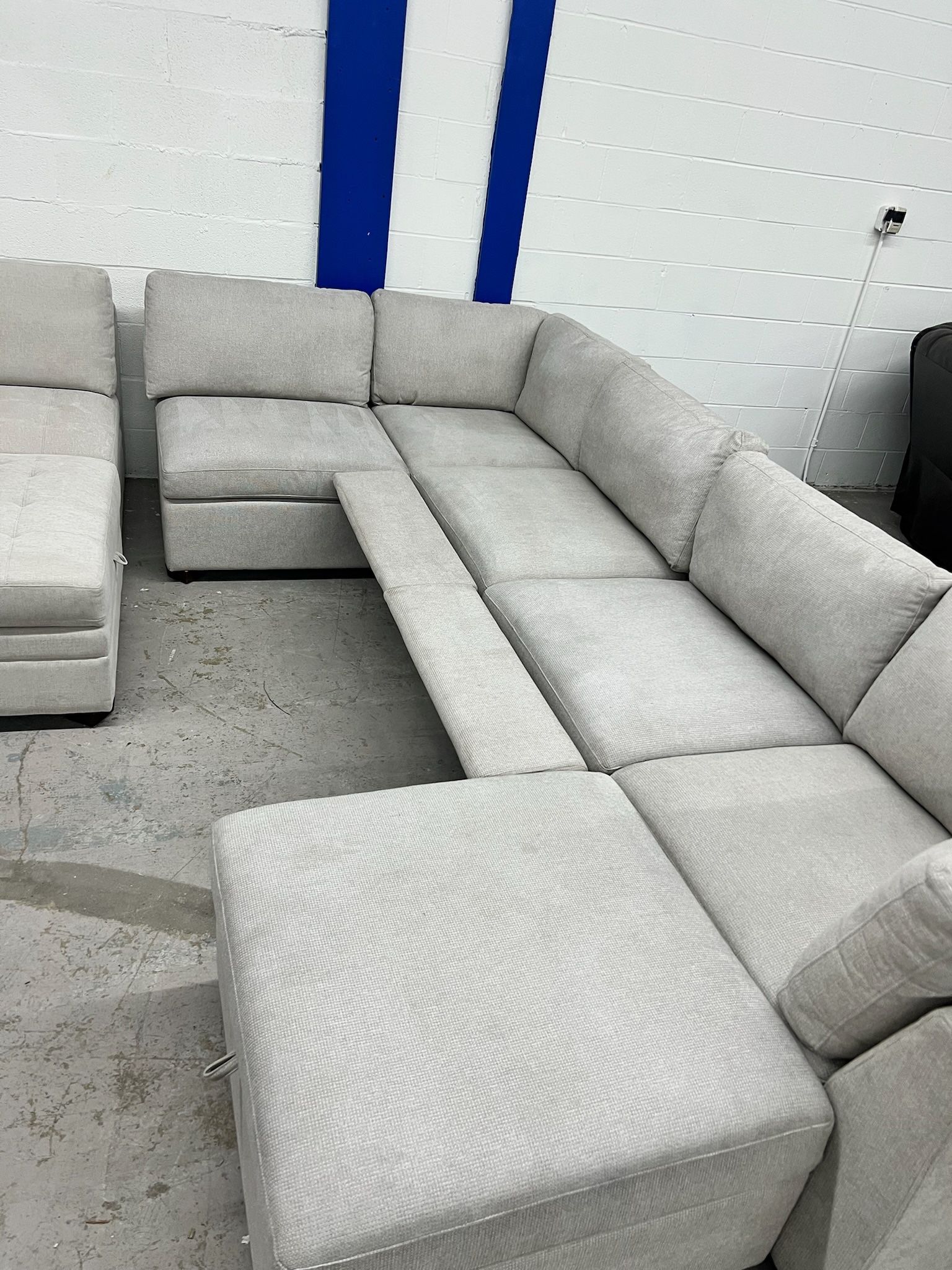 Thomasville Rockford Modular Couch Sectional - Free delivery