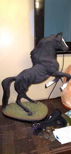 Horse statues