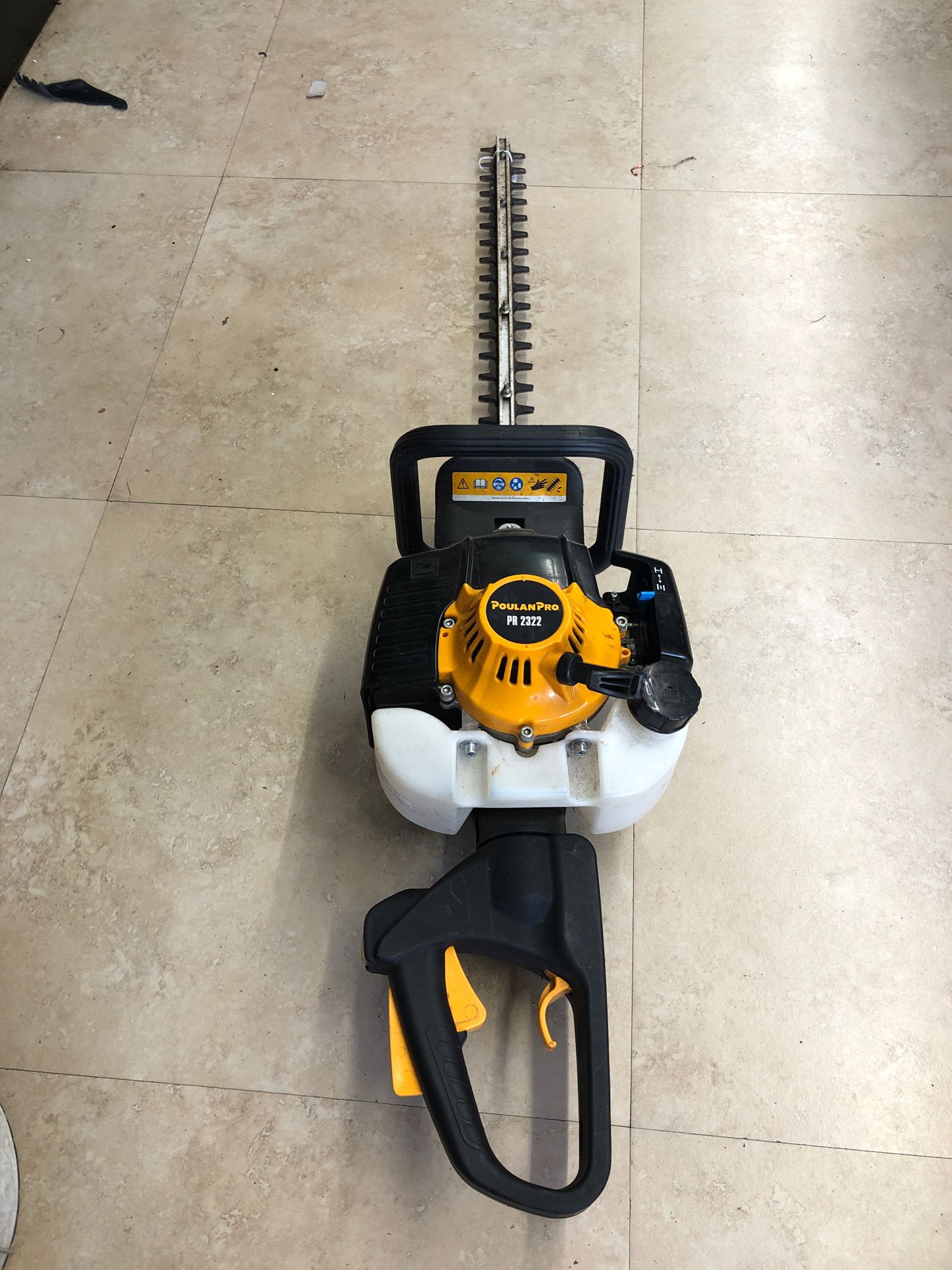 Poulan Pro PR2322 Hedge Trimmers (Gas Motor) for Sale in Hollywood, FL