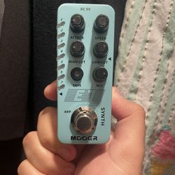 Mooer E7 Synth Pedal