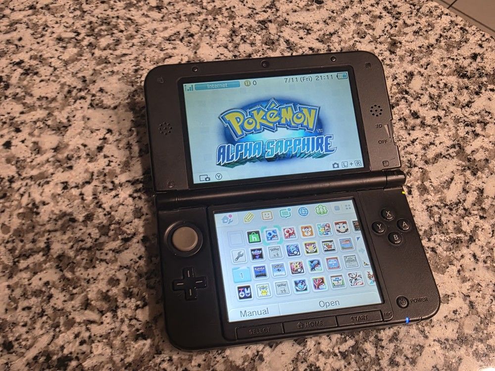 Nintendo 3ds XL Metallic Silver Custom Video Game Console