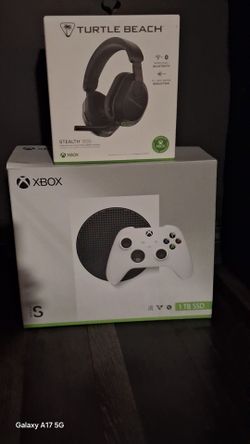 Xbox Series S 1TB with Xbox Bluetooth Headphones