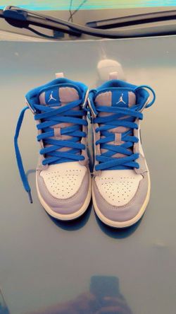 Nike Shoes Size 2.5Y