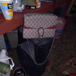 real gucci hand bag
