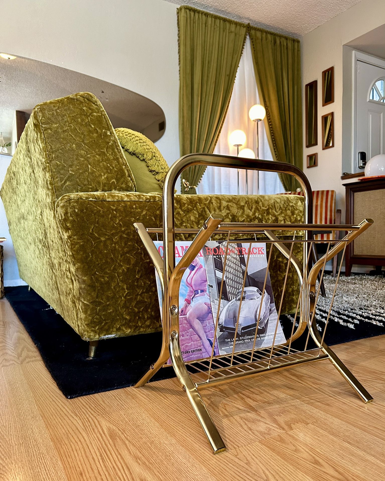 Vintage Mid Century Modern Magazine Rack - Brass/Gold