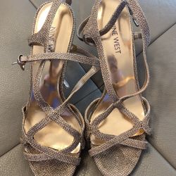 Size 6 Glitter High heel 