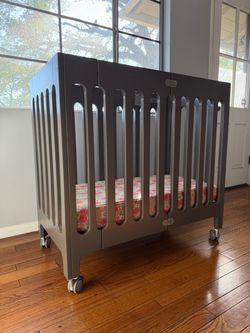 Bloom Alma Mini Crib + Mattress