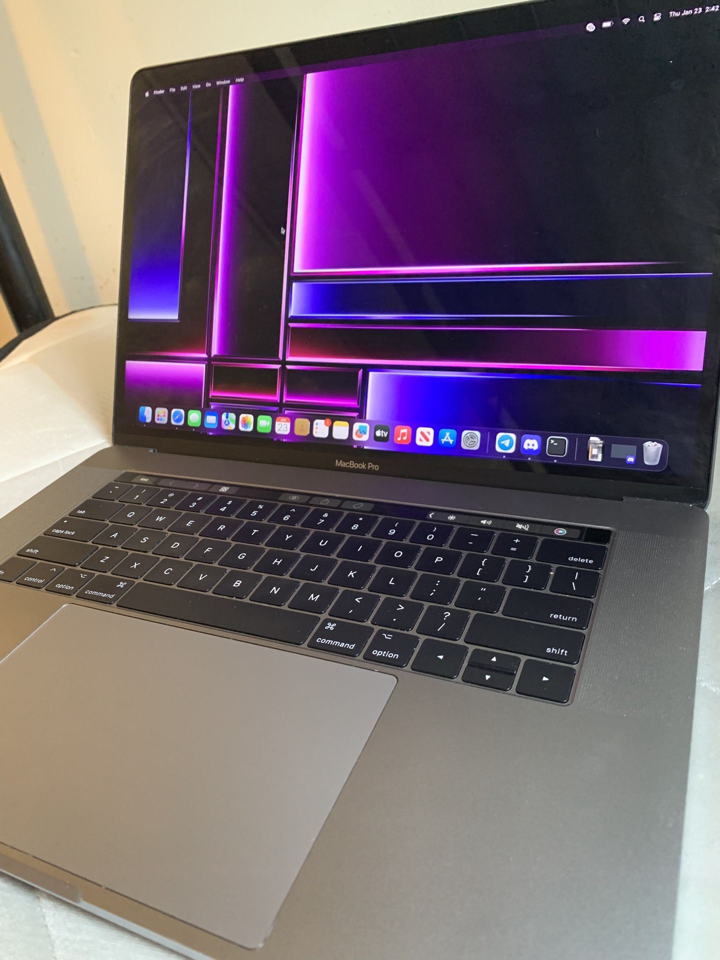 MacBook Pro 2017 16GB RAM 1Tera GB
