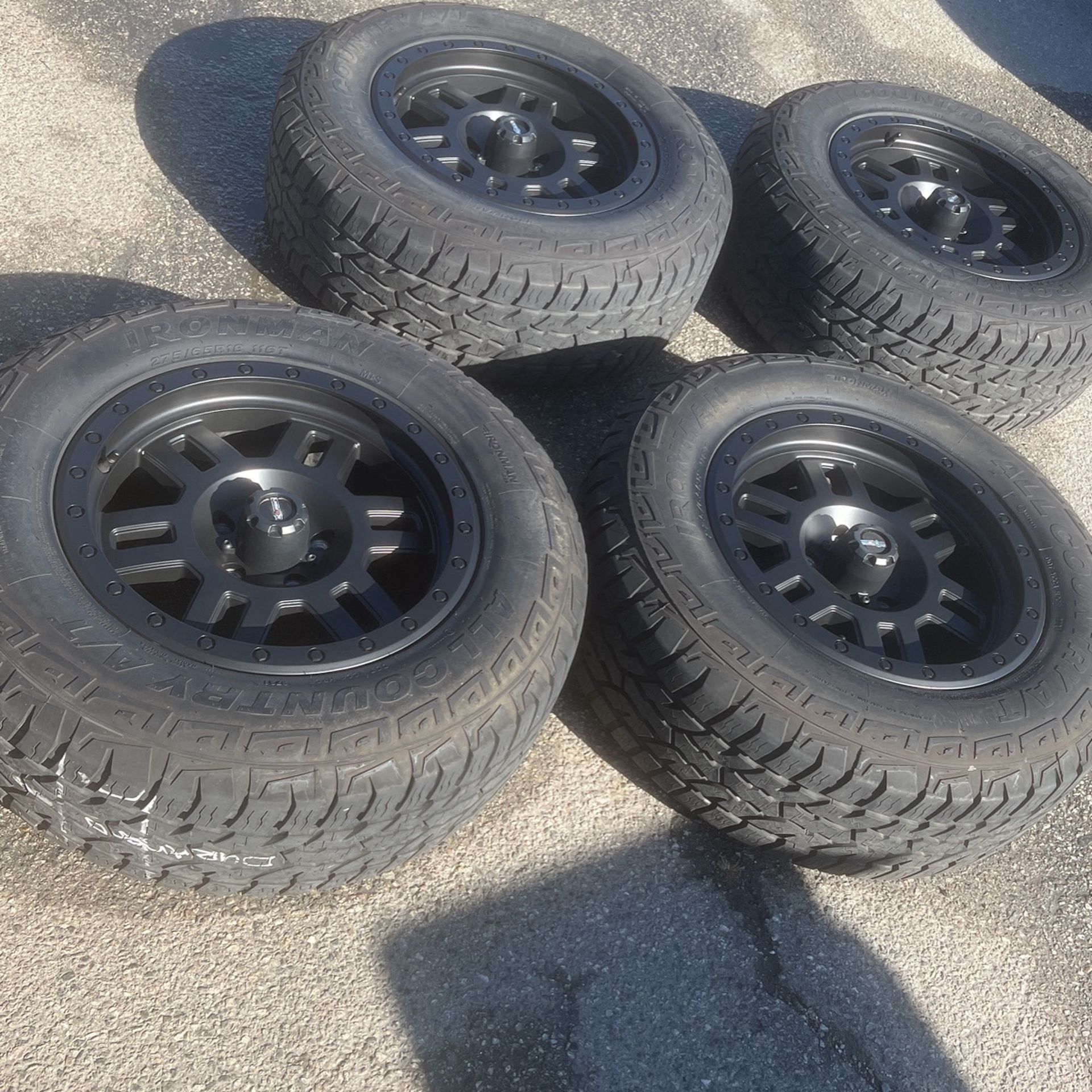 Durango 18” Wheels & Tires